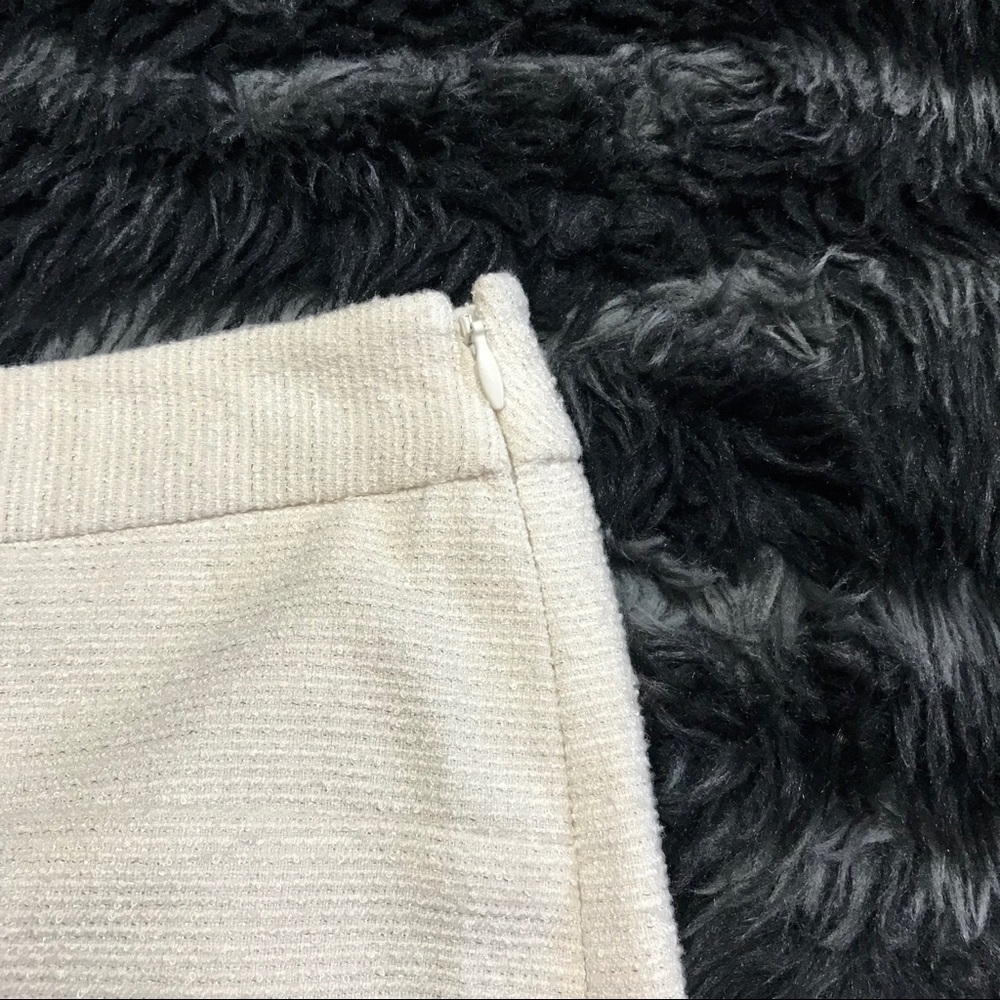 The Limited• NWT Women’s Mini Skirt - Picture 3 of 4